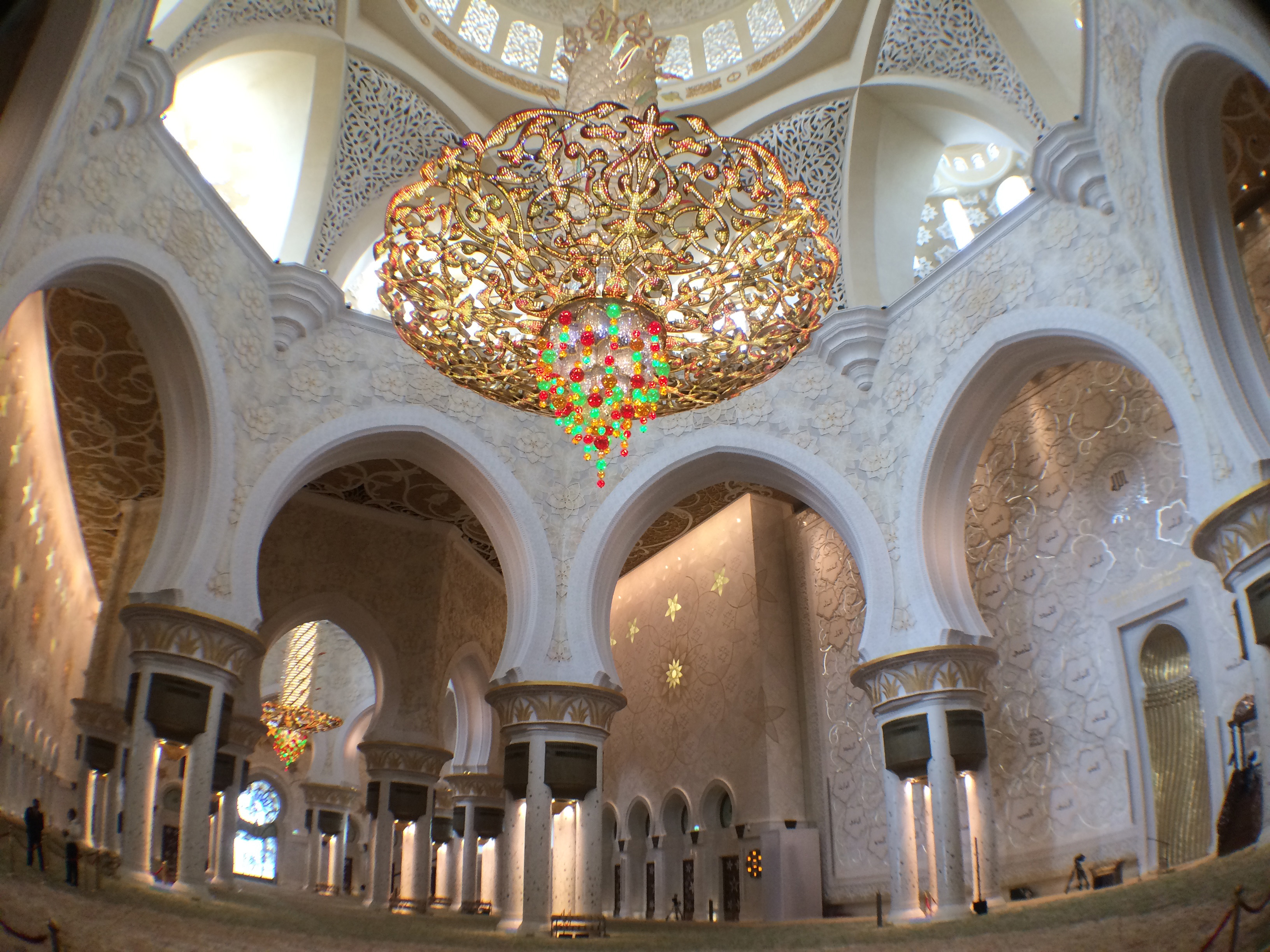 Abu Dhabi Highlights Sheikh Zayed Grand Mosque The World In A Weekend
